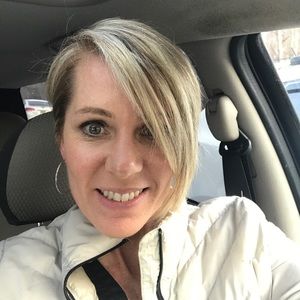 Meet your Posher, Debbie